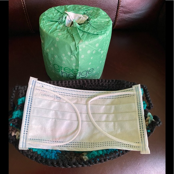 Hand-knitted Face Mask - Picture 5 of 10